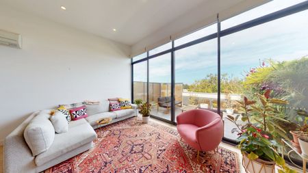 A Rare Fitzroy North Find: Space, Style and Location Combined - Photo 4