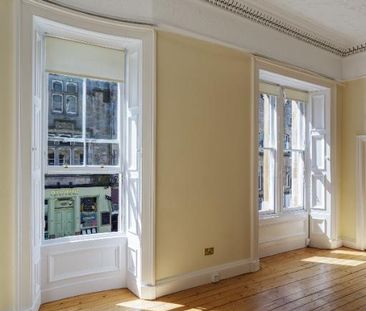 3 bedroom flat to rent - Photo 4