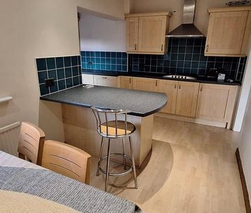 3 bedroom terraced house to rent - Photo 6