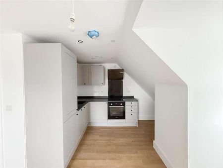 Station Road, Pulborough - Photo 2