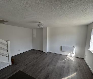 2 bedroom house to rent - Photo 2