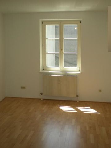 ** Ruhige 2-Zimmer Wohnung am Hauptplatz 15-16 , Top 18 ** - Photo 5