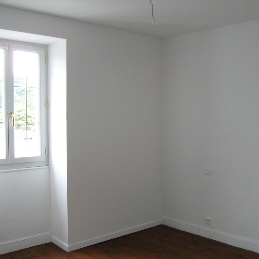 Location Appartement 2 pièces 34m² UHART CIZE 64220 - Photo 1