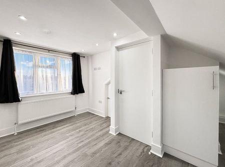 Flat 2, Girton Avenue, Kingsbury, NW9 - Photo 2