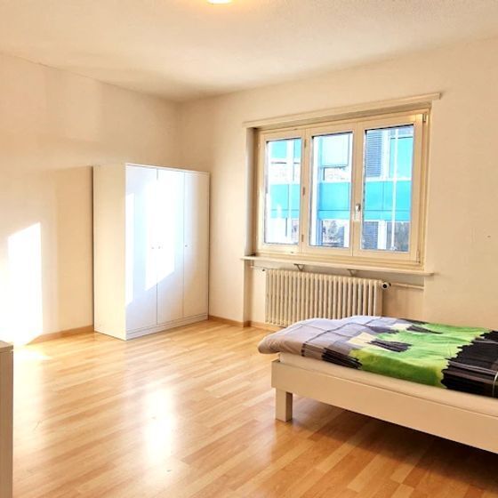 Bright furnished room - Photo 1