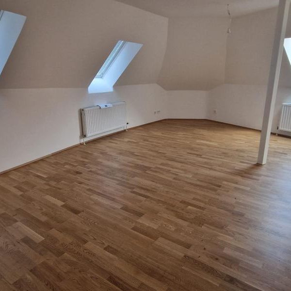 GENERALSANIERTE 1-Zimmerwohnung Top 7 inkl. überdachten Stellplatz - Photo 1