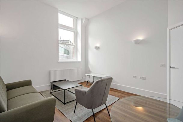 A good sized one bedroom apartment close to Angel Station - Photo 1