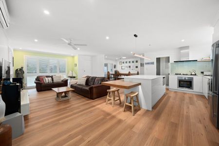 Coastal Haven in Prime Old Tewantin Pocket - Photo 3