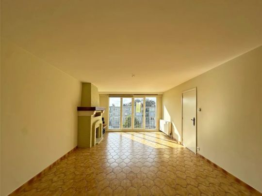 Instapklaar appartement met twee slaapkamers én lift te Deurne - Photo 1