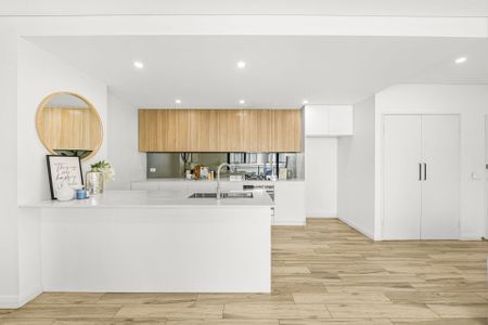Luxury Living in Homebush's Prestigious 'Vogue' Complex - Photo 4