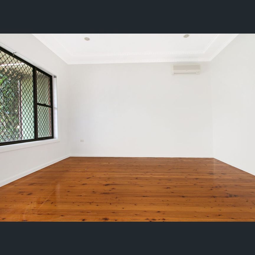 65 Denise Street, Lake Heights, NSW 2502 - Photo 1