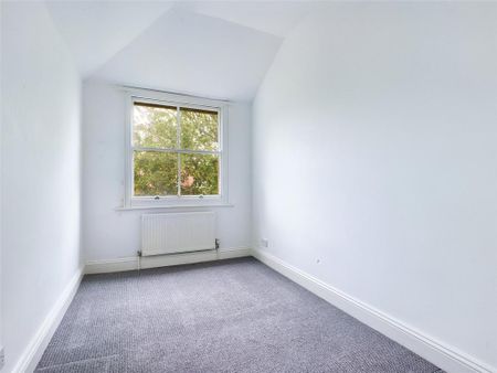 3 bedroom apartment to rent - Photo 5