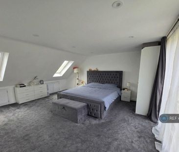 4 bedroom semi-detached house to rent - Photo 1