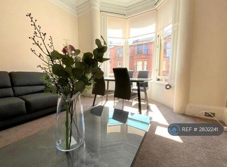 3 bedroom flat to rent - Photo 3