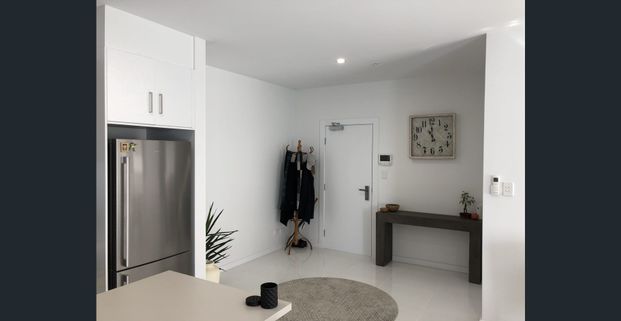 TWO BEDROOMS - BALCONY - SECURE PARKING - Photo 1