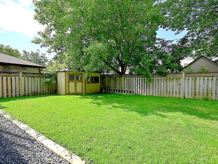 For Lease - 50B Woodlawn Avenue, Mississauga, Ontario - Photo 2