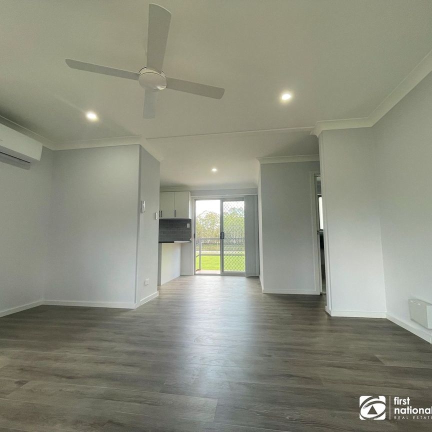 Contemporary, Leafy Sanctuary - Photo 1