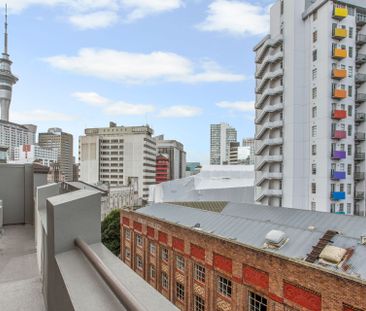 Loft like Apartment living. - Photo 6