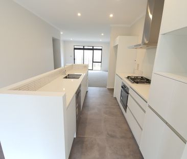 Fabulous Modern Terrace Home - Photo 6