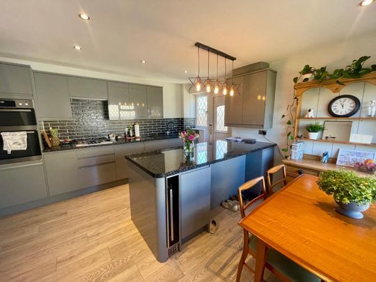 3 bedroom detached house to rent - Photo 1