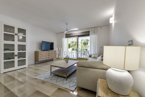 Beautiful apartment in a luxury residential in Mascarat, Altea, Alicante - Photo 1