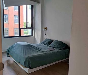 condo moderne avec balcon 3 1/2, tout équipé, pièce dressing, vide ... - Photo 3