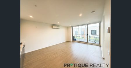 Spacious 1 Bedroom Apartment doorstep to Highpoint Mall READY TO MOVE IN - Photo 2