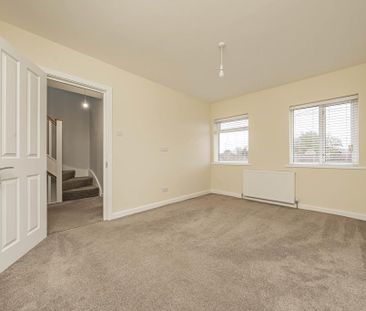 4 bedroom terraced house to rent - Photo 2