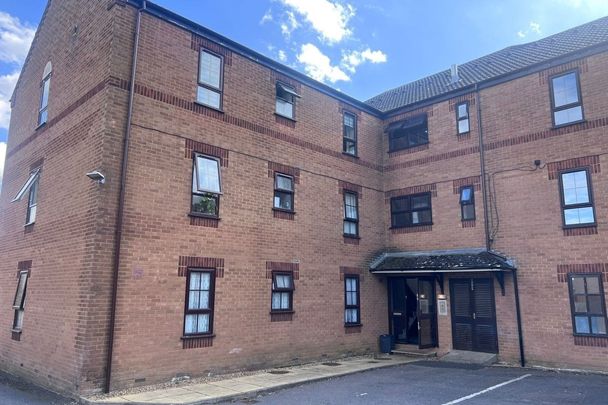 Elizabeth Court - Photo 1