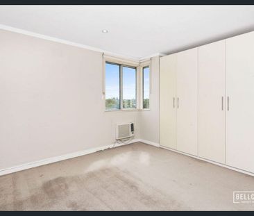 Cozy Two Bedroom Apartment in Shenton Park with Stunning Park and C... - Photo 2