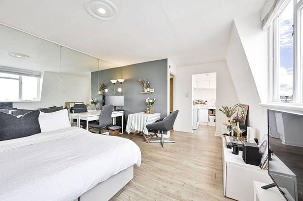 Studio to rent - Photo 1