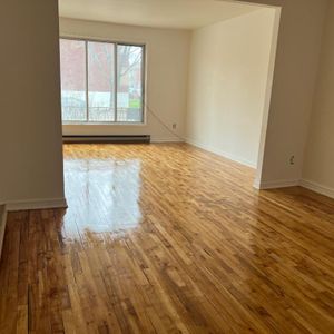 LARGE 4 ½ FOR RENT | GRAND 4 1/2 À LOUER | MONTRÉAL-NORD - Photo 2