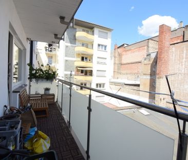 Ma-Fressgasse: Sehr schöne, großzügige Wohnung mit Balkon - Photo 1