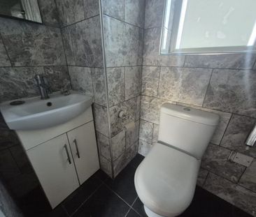 Harmondsworth, UB7, West Drayton - Photo 5