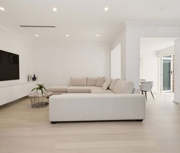 Beautifully Renovated Three Bedroom Home In Prime Location - Photo 1