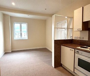 Lansdown Crescent, Cheltenham, Gloucestershire, GL50 - Photo 4