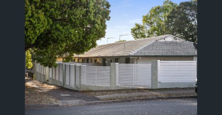 Fully Furnished Inner City Unit - Photo 4