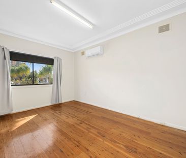 Spacious 2 Bedroom Home in Prime Panania Location - Photo 5