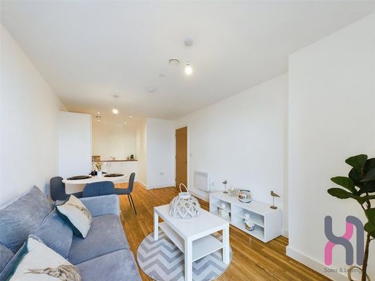 2 bedroom flat to rent - Photo 1
