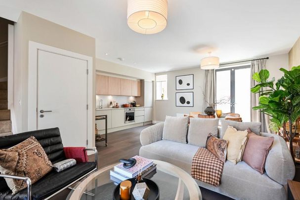 3 bedroom terraced house to rent - Photo 1