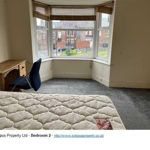 3 bedroom flat to rent - Photo 1