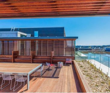 Fully Furnished & Equipped 2 Bedroom Apartment on the Kingston Fore... - Photo 4