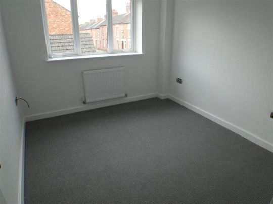 2 bedroom maisonette to rent - Photo 1