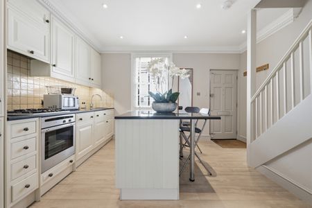2 Bed Terraced House, Ann's Close, SW1X - Photo 5