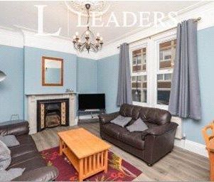 1 bedroom in a house share to rent - Photo 2