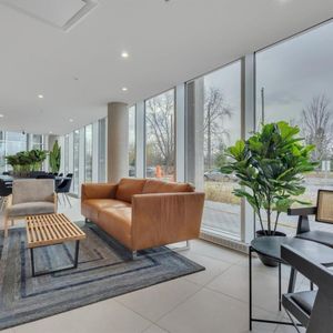 1 Bedroom - 5100 Boulevard De L'Assomption, Montréal - Est - Photo 2