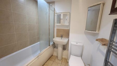1 bedroom ground floor flat to rent - Photo 4