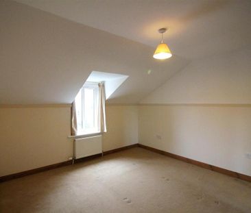 4 bedroom detached house to rent - Photo 4