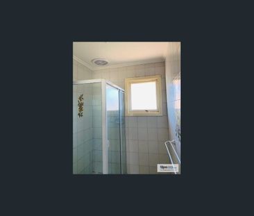 3‑Bedroom Home in a Convenient Location - Photo 2