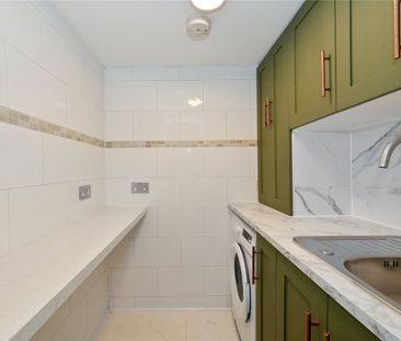 Etchingham Park Road, London, N3 studio to rent - Photo 6